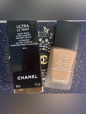 CHANEL Ultra Le Teint Foundation - BD51 Warm Beige